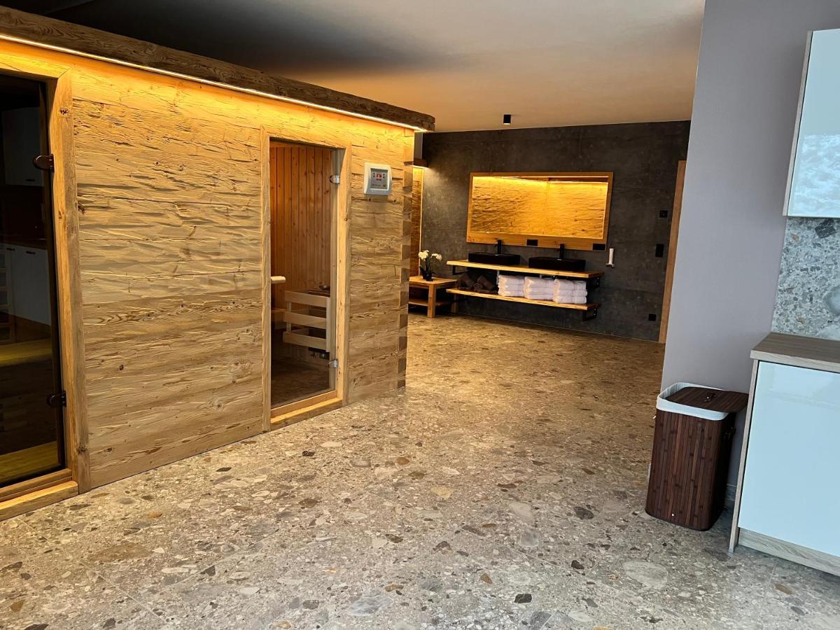 Haus Central Lofer Bagian luar foto