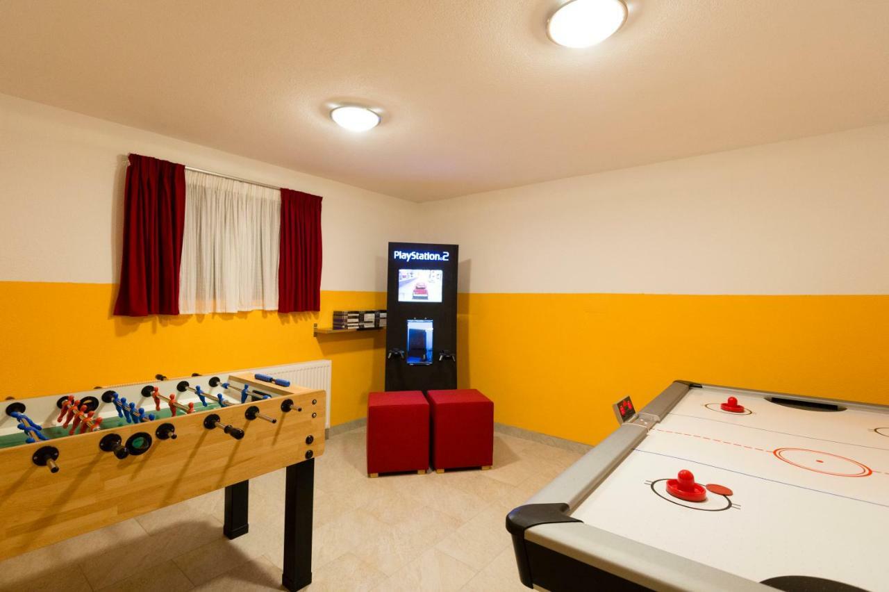 Haus Central Lofer Bagian luar foto